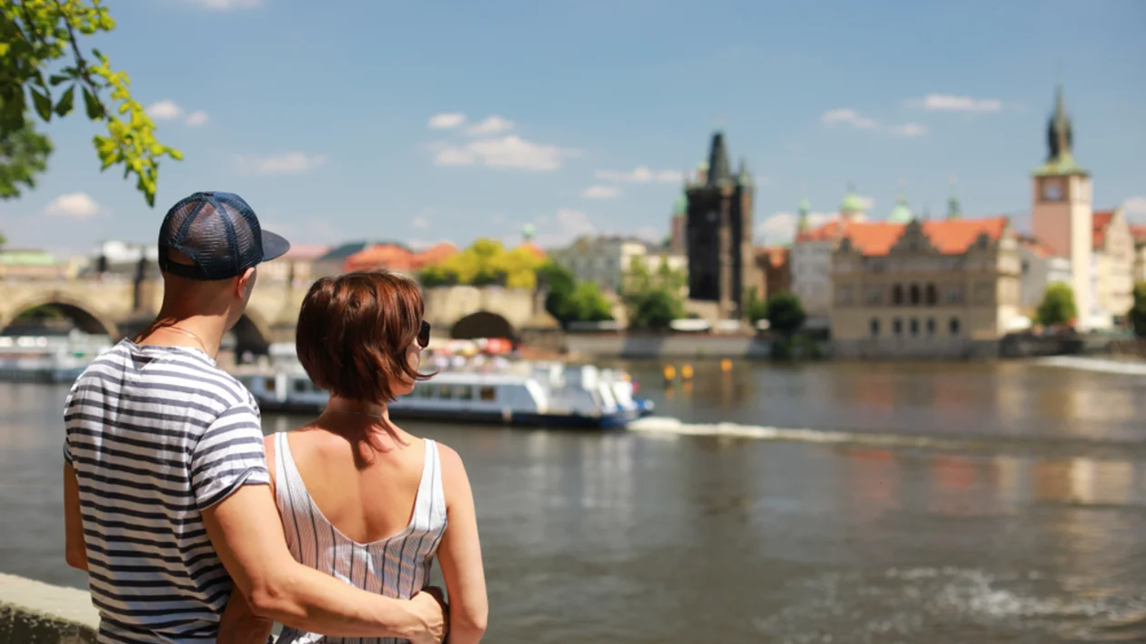 1 Prague boats_shutterstock_1440339017