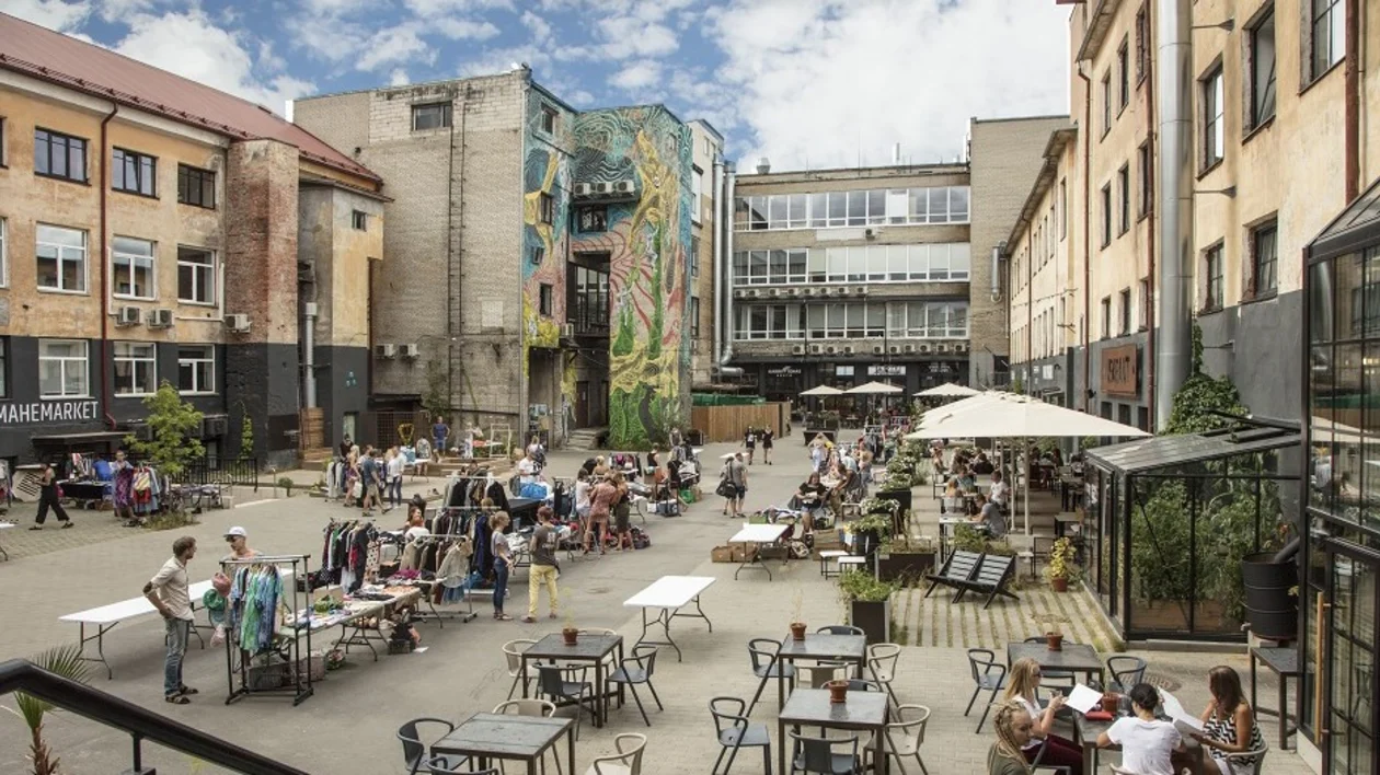 Aparaaditehas and people in Tartu_Riina Varol-M (1)