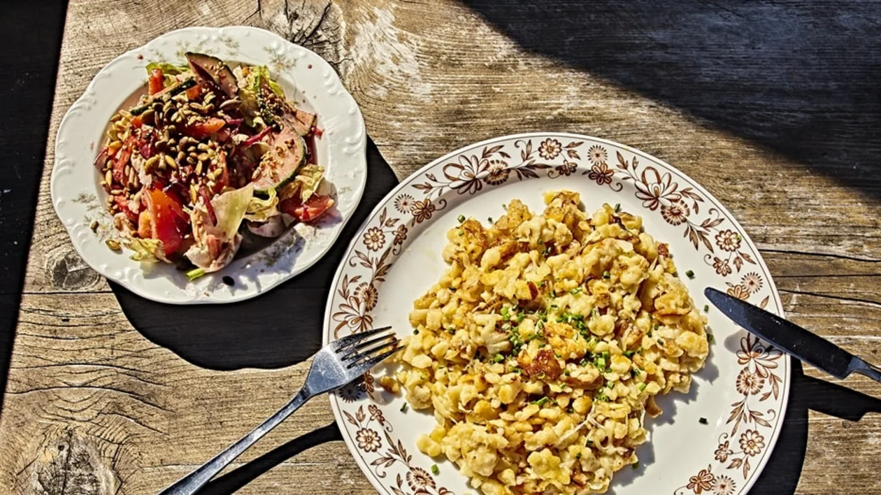 Bayern: Käsespätzle auf der vegetarischen Hündeleskopfhütte © www.bayern.by/Gert Krautbauer