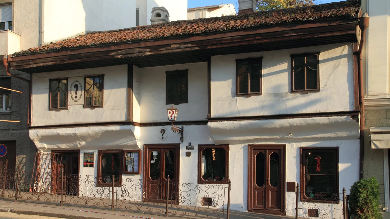 Restaurant Question mark, Serbia