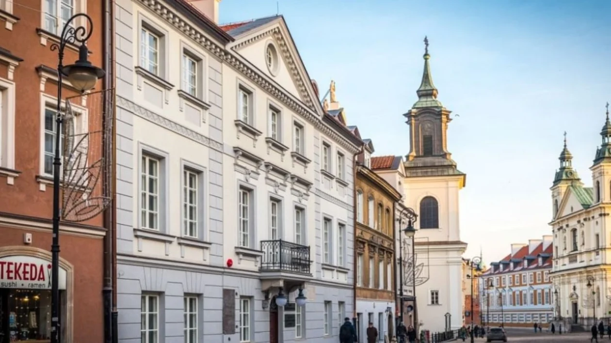 Start a walk in Maria Curie-Skłodowska's in front of her house