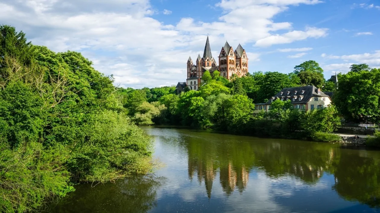 Limburg: View over the river Lahn to the Limburg Cathedral