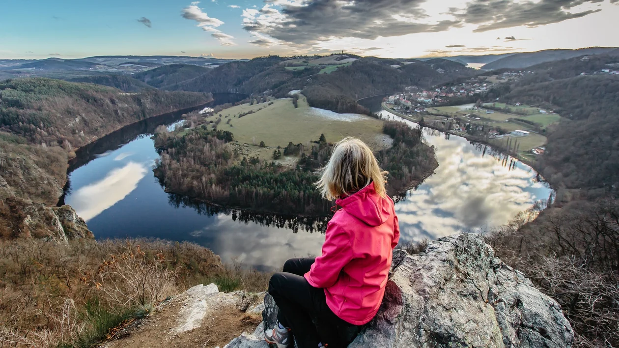 View of the Vltava River at the Solenická horseshoe © Shutterstock.com Eva Pruchova