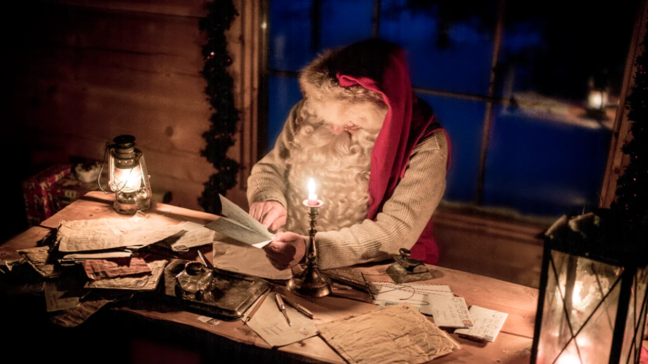 If you can’t make it to his office this year, you can also send Santa a letter – because he is magical, he reads them all! © Kimmo Syväri