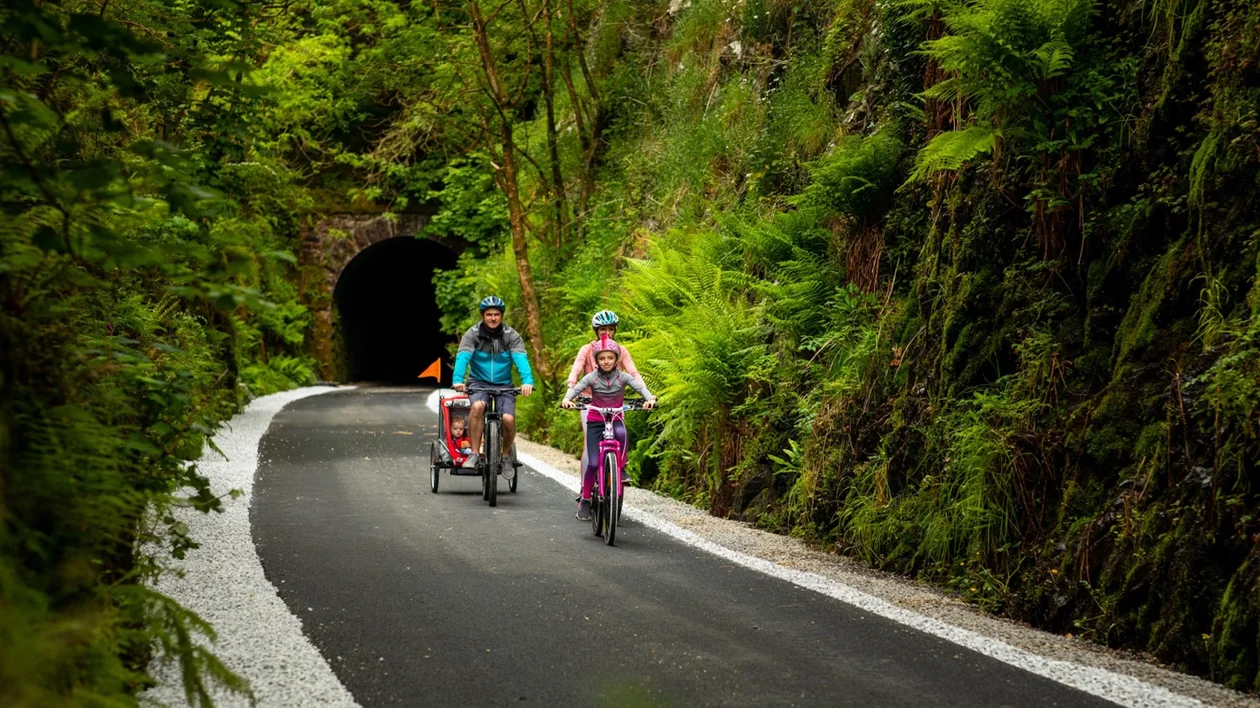 take-ireland-s-greenways-to-see-the-real-emerald-isle-visit-europe