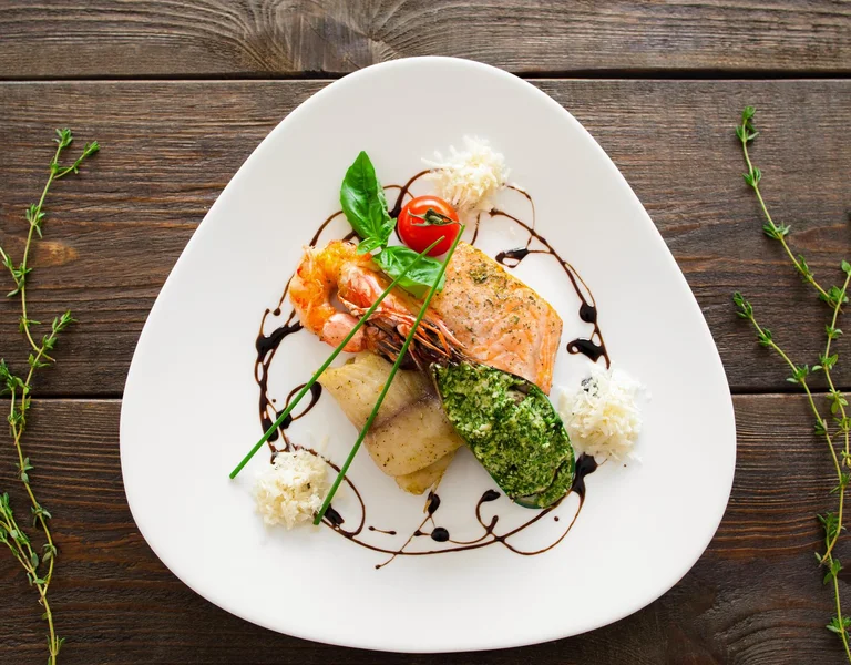 Seafood Wood Serving Creative Cuisine Gourmet Delicatessen