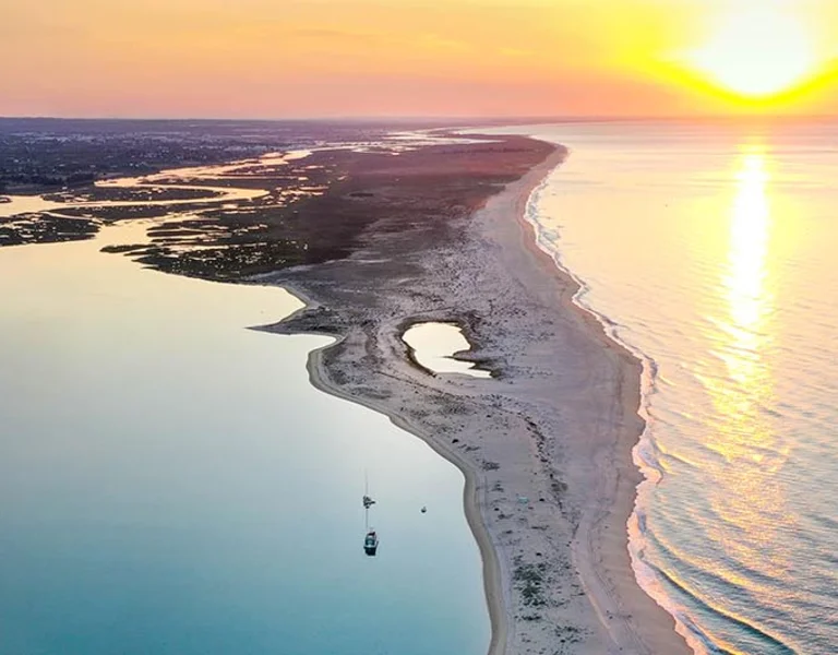 Ria-Formosa-sunrise_Credit-©Algarve-Tourism-Bureau-copiar