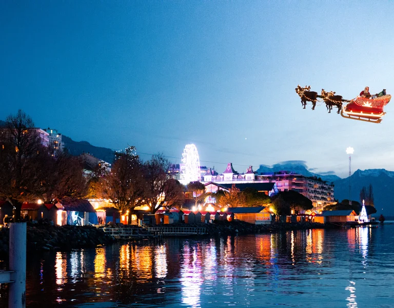 Christmas Market with the Santa Claus. © Maude Rion