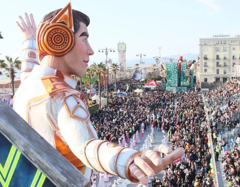 © italia.it/Carnevale di Viareggio