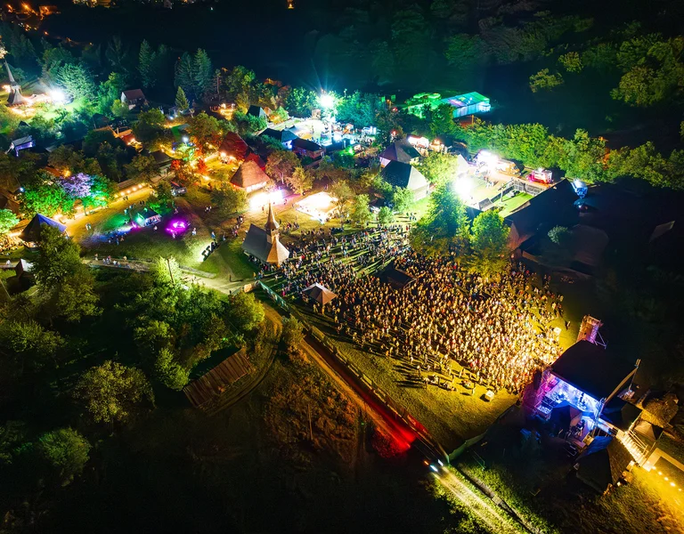 Many people attending the jazz in the park event of Romania.