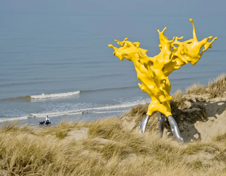 Beaufort OLNETOP sculpture on Belgian coast dunes.