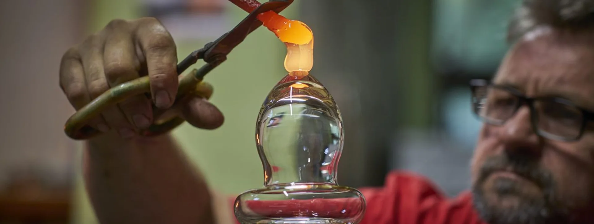 A artisan at his craft at Florianova hut in Česká Lípa