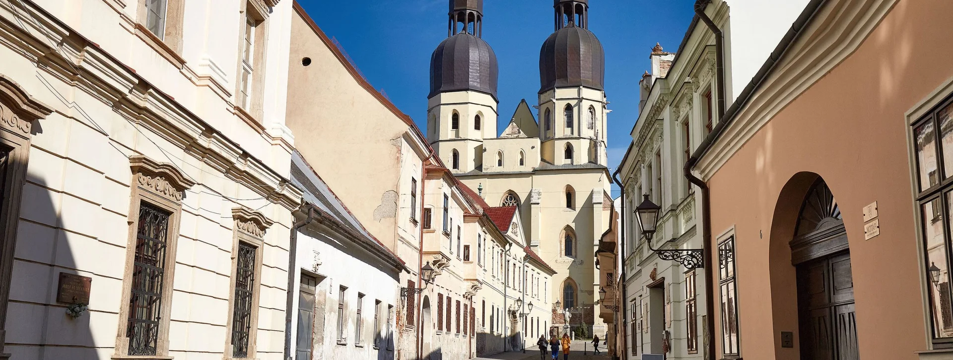 Meet the capital of cafés with a great history – the town of Trnava, located only half an hour by train from Bratislava