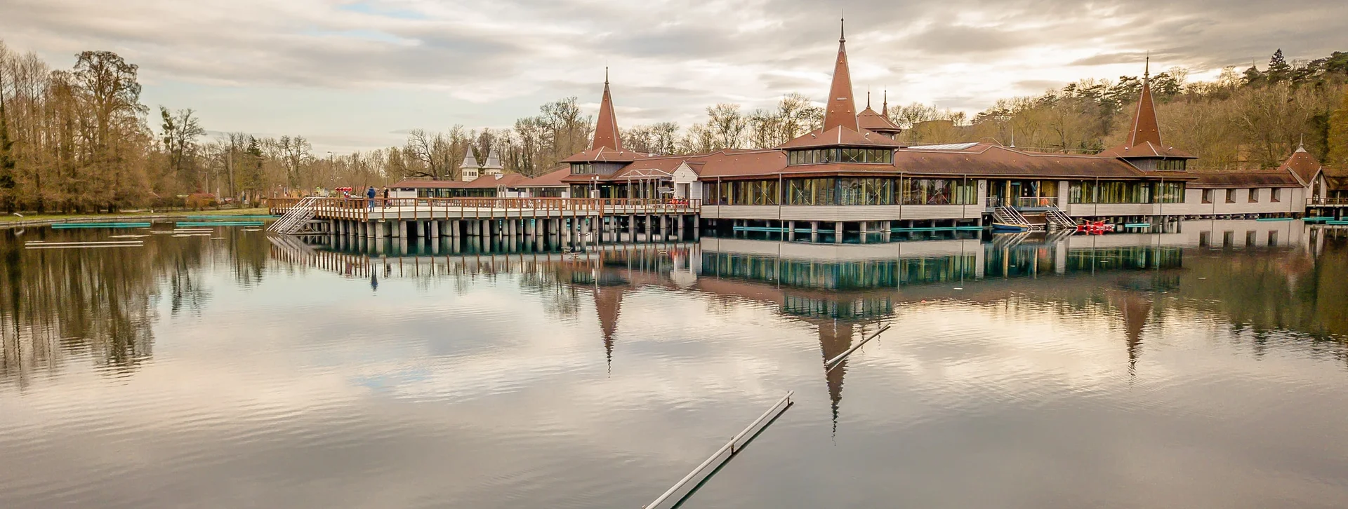 The lake Hévíz © Hungarian Tourism Agency