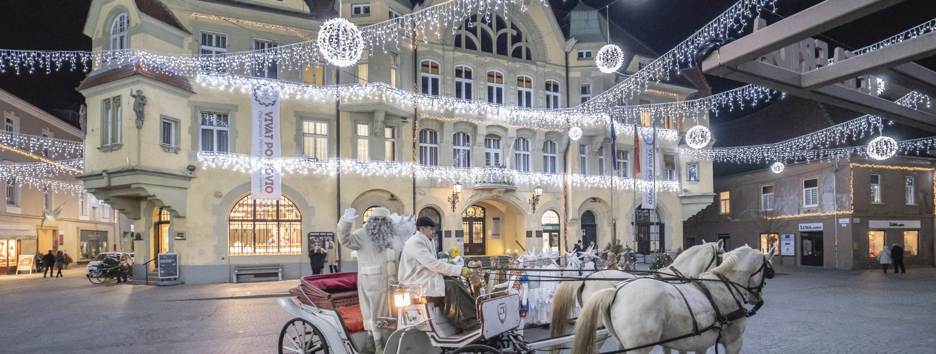 Holiday horses will take you on a buggy ride in Ptuj