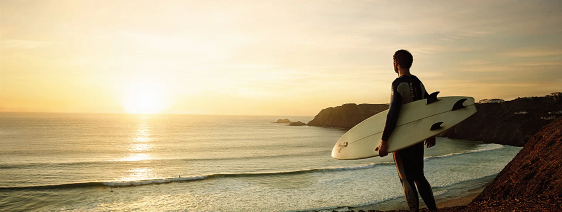 How would you like to surf at the beach Arrifana in Aljezur, Algarve?