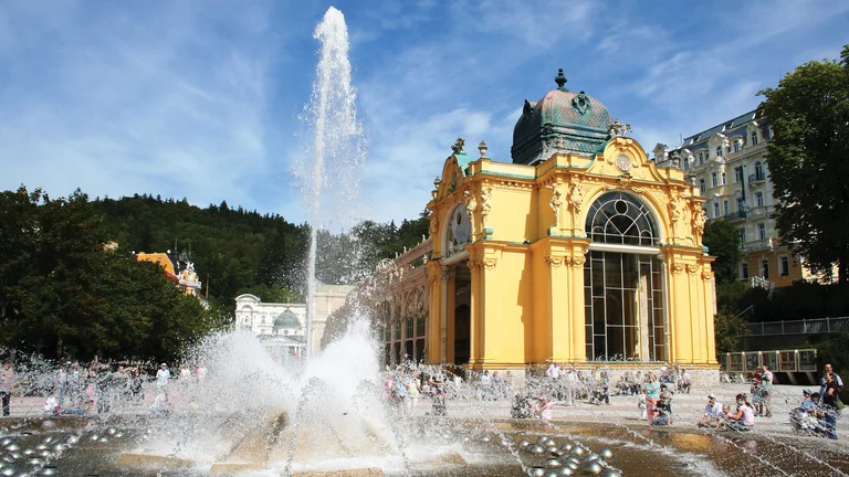 09.-Karlovy-Vary-Region----Mariánské-Lázně---Colonnade-Karlovy-Vary