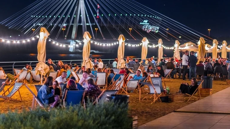 The Vistula Boulevards in Warsaw - relax and enjoy yourself in the trendy districts of Polish cities