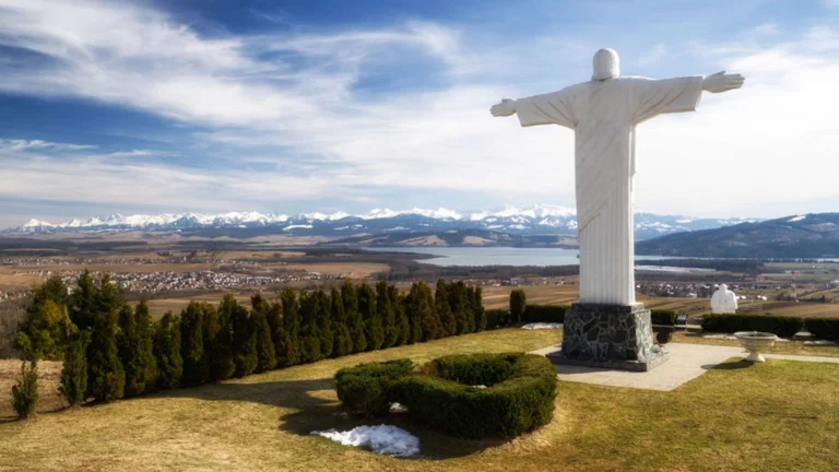 Soak up the atmosphere of Rio de Janeiro above the village of Klin