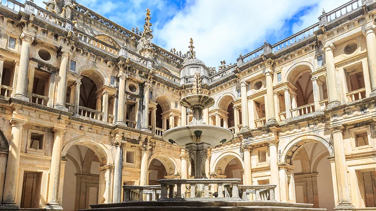 Charola, Convento de Cristo, Tomar, Portugal