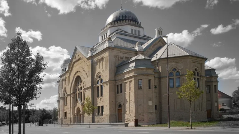 When you visit the synagogue in Lučenec enjoy its eclectic blend of Moorish, Byzantine and Art Nouveau elements.