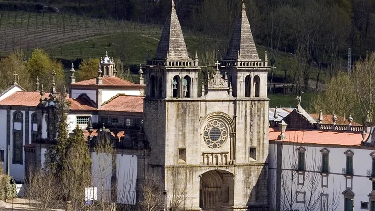 Visit elegant Mosteiro de Santa Maria de Pombeiro.