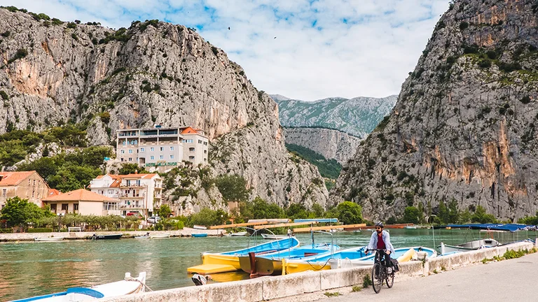 Omiš stunning lake and mountain scenery.