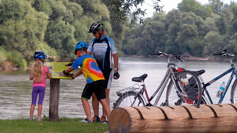 family enjoying a wonderful biking holiday in Croatia!
