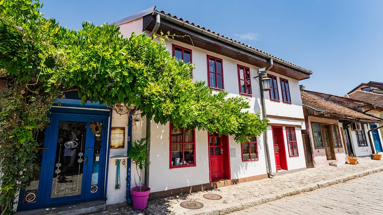 Colorful traditional houses and cobblestone streets in the old town of Valjevo, Serbia — a beautifully preserved Balkan heritage district full of charm and history.