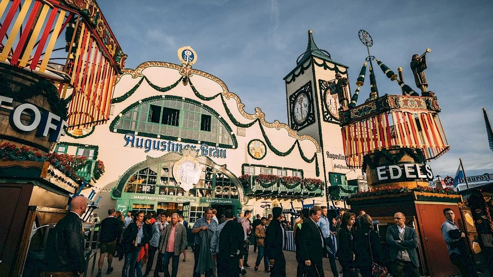 Oktoberfest, wooden barrels