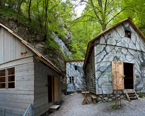 1330875616_5175_panorama2