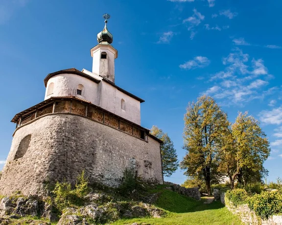 F014671-01_ljubljana_in_osrednja_slovenija_mali_grad_1-photo-m