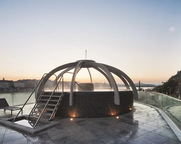 Put your body in the spa and your eyes on the sky in Budapest