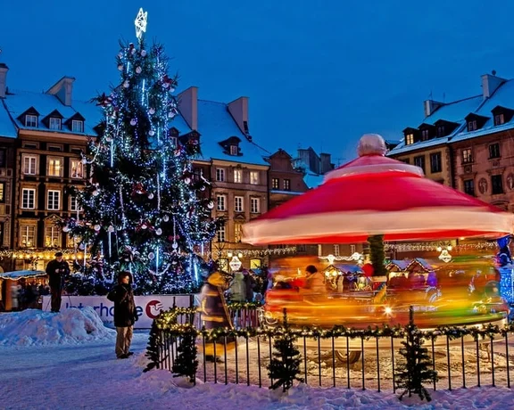 See the sights fly by from the carousel in Warszawa, Poland