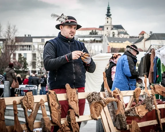 Remember to bring back home an extraordinary handmade souvenir from the folk craft fair