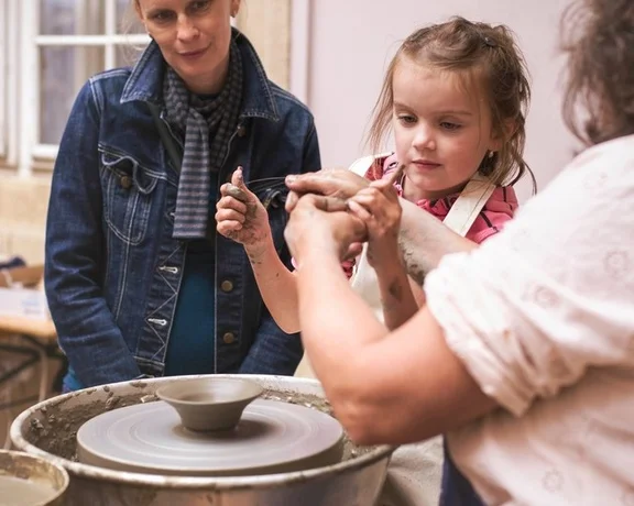 Even the youngest artisans can learn how clay comes to life, © ÚĽUV – Centre for Folk Art Production
