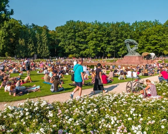Experience music in beautiful surroundings during the Chopin Concerts at Royal Łazienki Park in Warsaw.