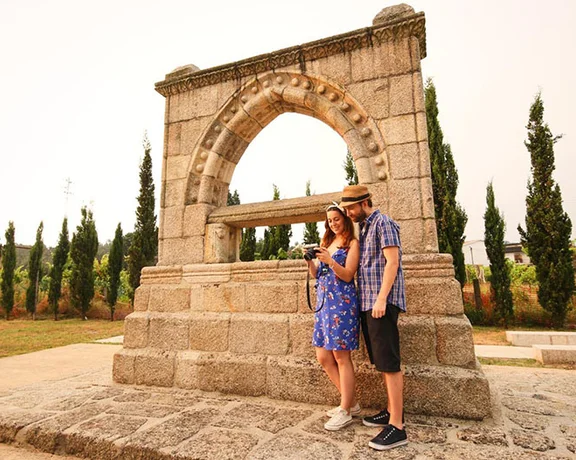 Stop for a thoughtful moment at the Memorial da Ermida Penafiel.