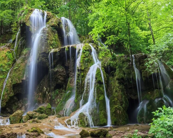 Beusnita Waterfall. ©Ministry of Economy, Entrepreneurship and Tourism