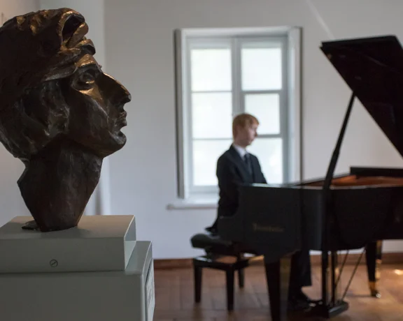 Imagine hearing a concert of Chopin's music in his birthplace at the Fryderyk Chopin Museum in Zelazowa Wola.