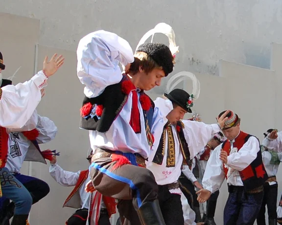 Your own feet will start tapping as you watch young people enjoying a traditional dance