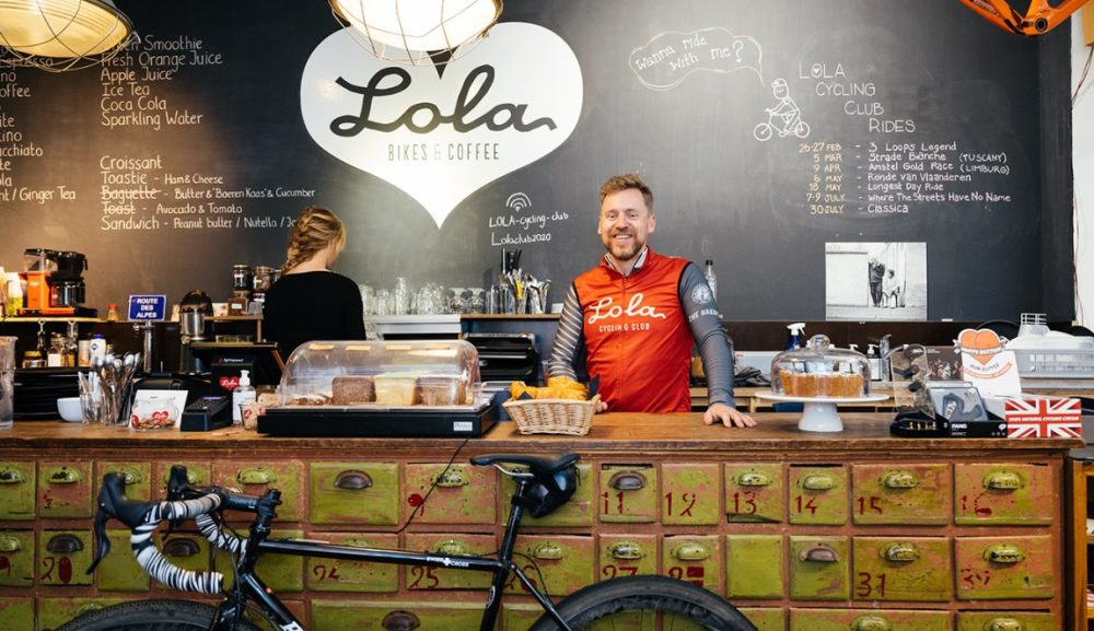 Cheerful smiles, great coffee, and cool bikes greet you at Lola Bikes &amp; Coffee, © NBTC/Bring Yourself.