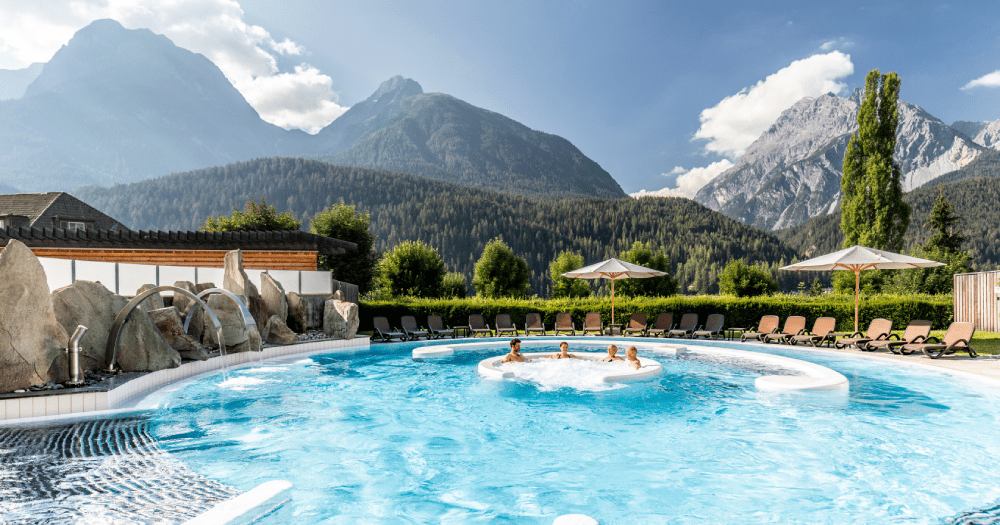 Enjoy revitalizing with family and friends at Bogn Engiadina, Scuol © Johannes Fredheim
