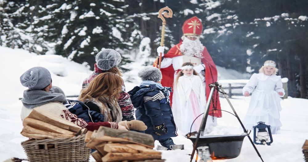 Give your children the thrill of of a visit from Saint Nicholas